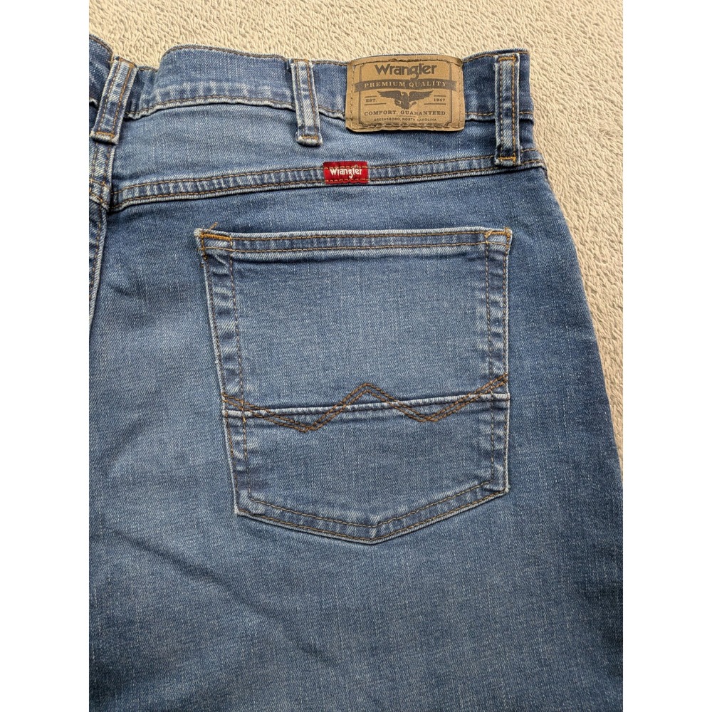 Wrangler Five Star Premium Athletic Fit Jeans Mens 38x30 Blue Free to Stretch